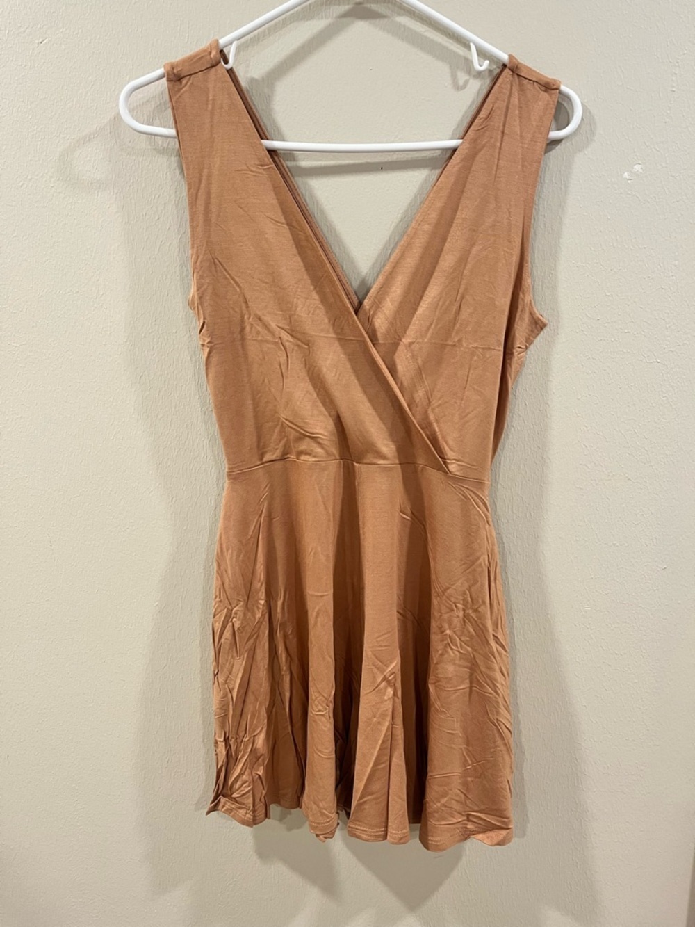 Zenana V-Neck Sleeveless Knit Romper with Pockets - Small - Picture 2 of 9